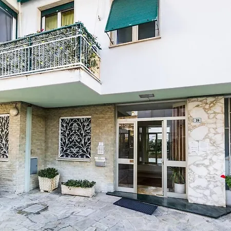 Grazioso Appartamentino A Due Passi Dalla Pista Ciclabile Con Giardino E Garage Lejlighed