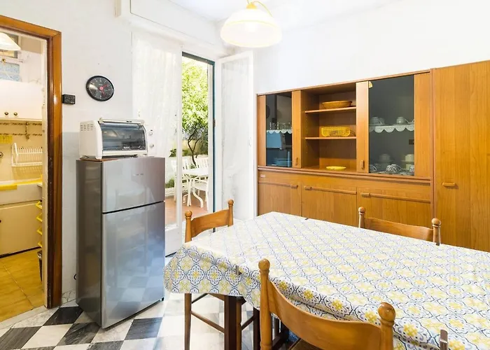 Grazioso Appartamentino A Due Passi Dalla Pista Ciclabile Con Giardino E Garage * 산레모