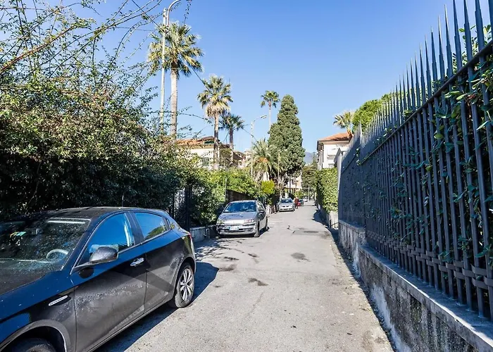 Grazioso Appartamentino A Due Passi Dalla Pista Ciclabile Con Giardino E Garage * Sanremo